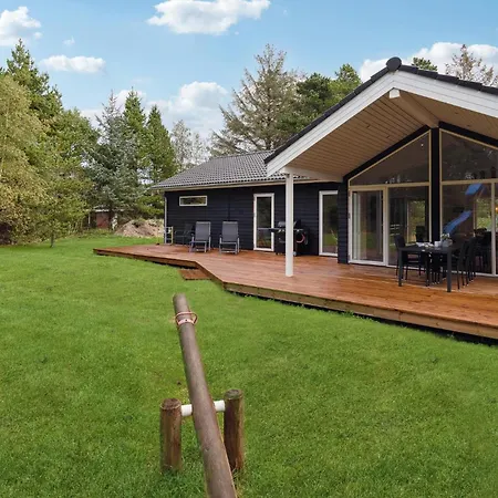 Ferienhaus Amazing In Romo With Wifi
